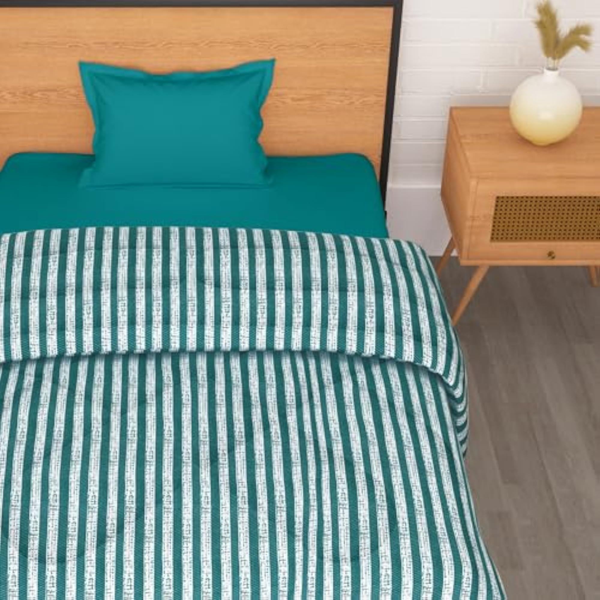 Single Bed Comforter 180 GSM Reversible Microfiber